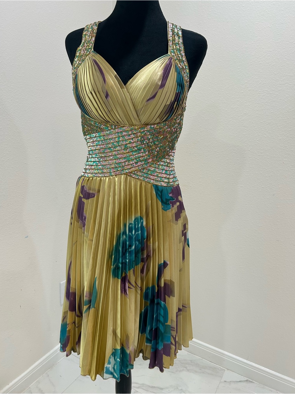 Bicici Vintage Y2K Pleated Gold Floral Halter Cocktail Formal Dress